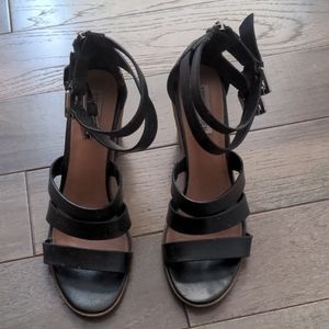 Steve madden black sandals size 8